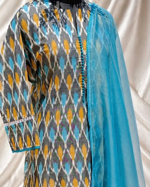 Aarohi Ikat Suit Set